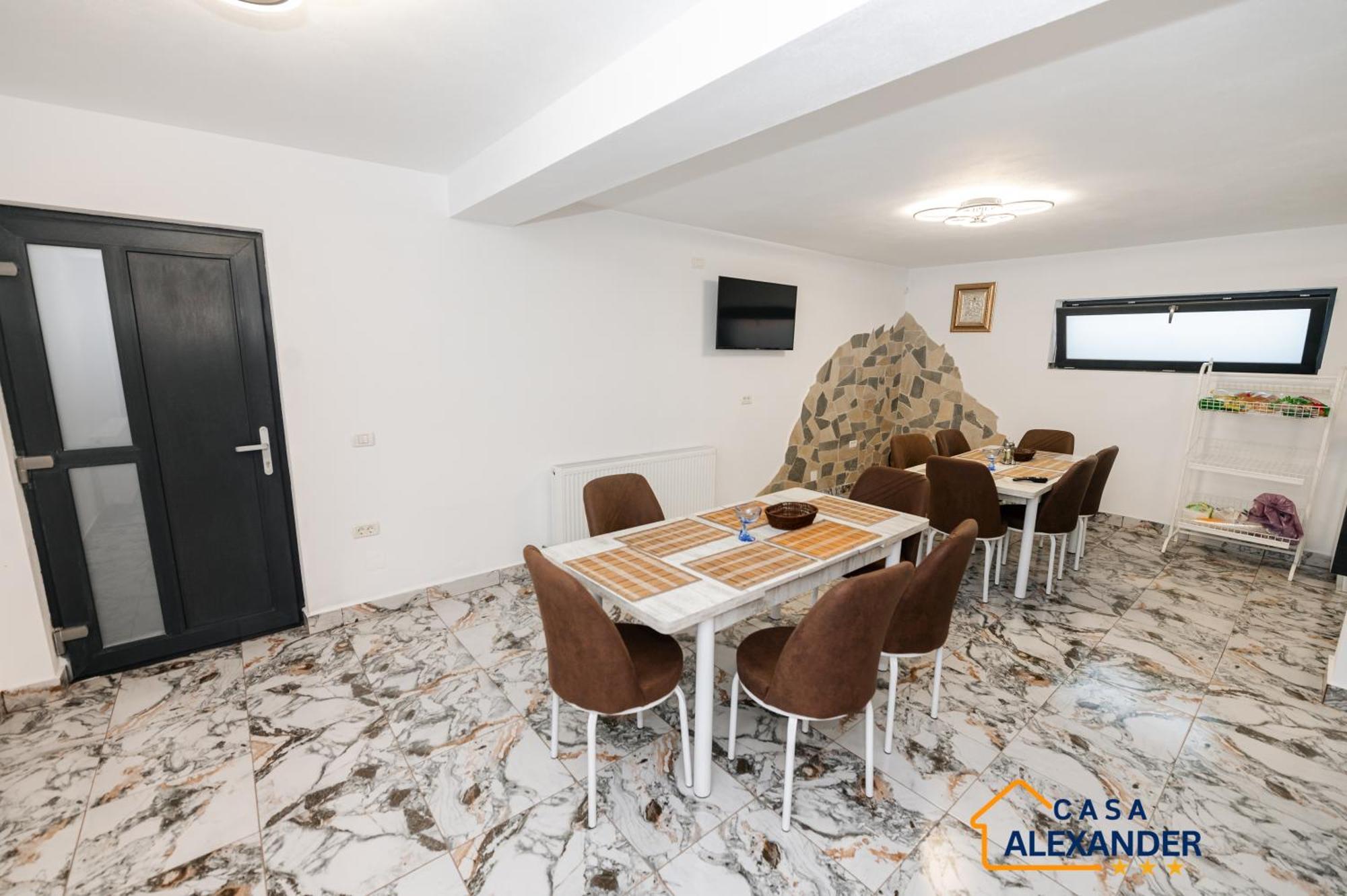 Casa Alexander Hotel Calimanesti Ngoại thất bức ảnh
