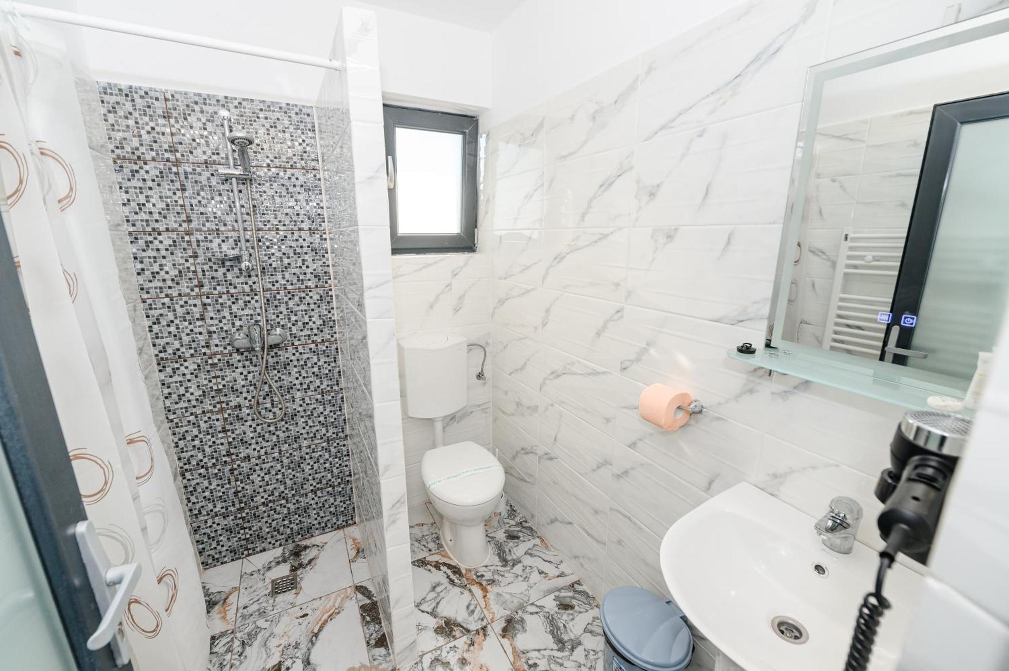 Casa Alexander Hotel Calimanesti Ngoại thất bức ảnh